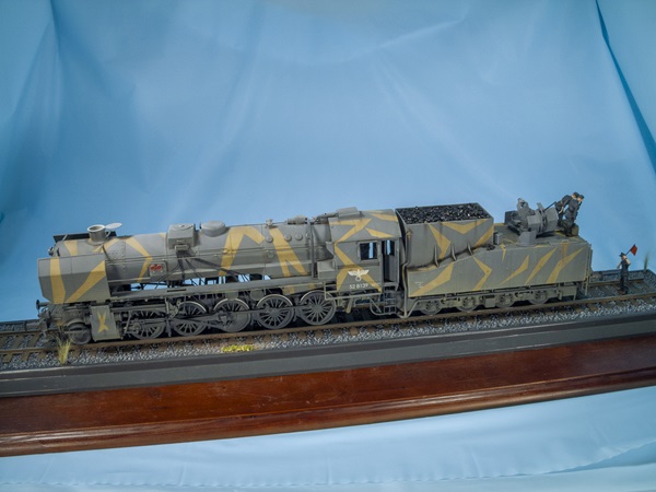 FSDCS0825_08